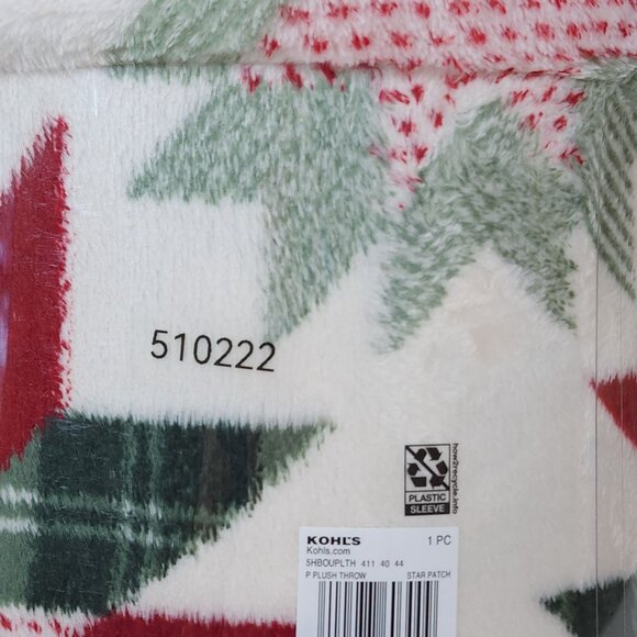 The Big One Oversized Plush Throw Blanket 5' x 6' Christmas Star Patch Quilt - Picture 8 of 9